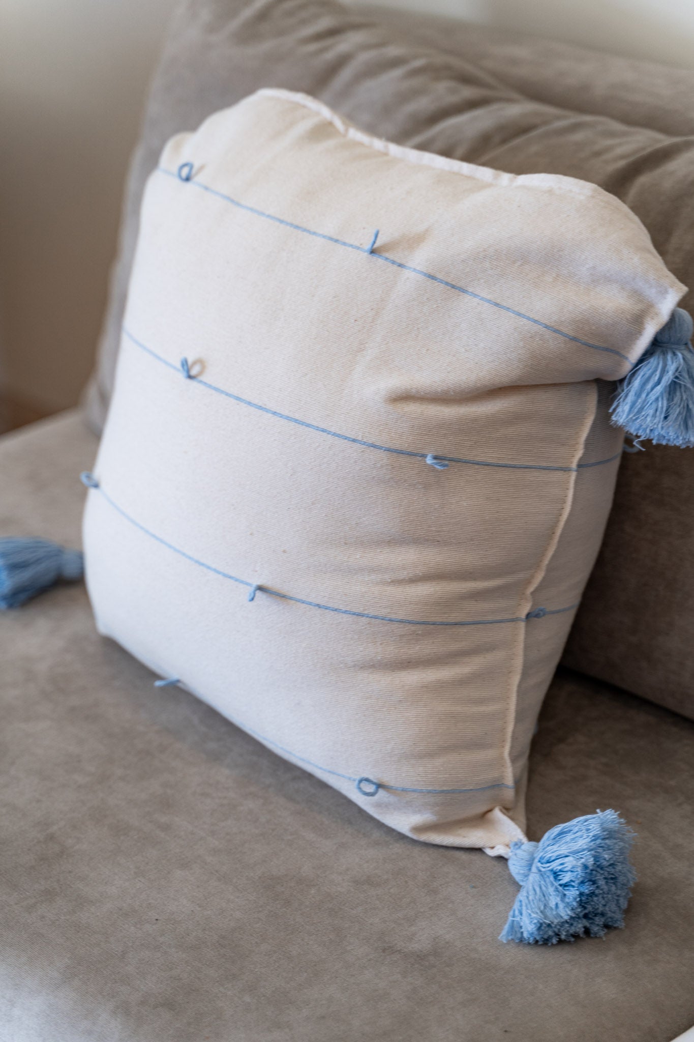 Cream with Sky Blue Globos Throw Pillow