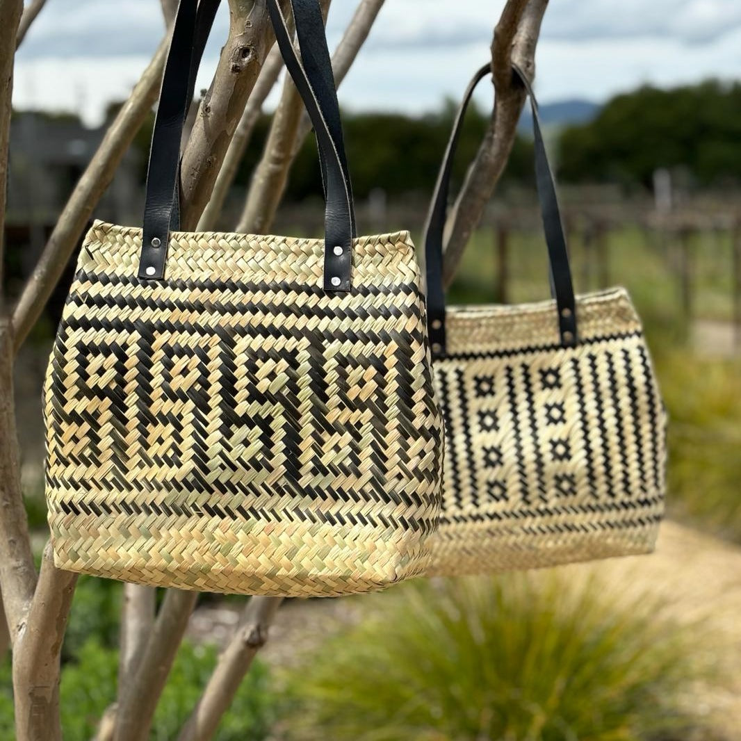 Ñuu Palm Purse